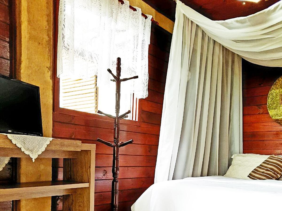 Explorer Hostel *